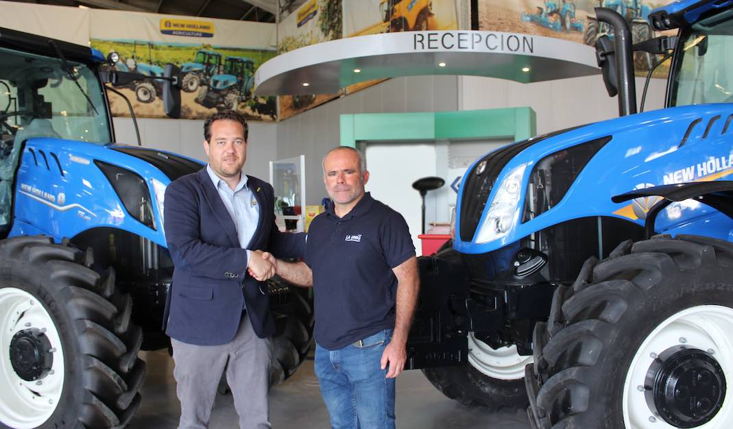 noticias maquinaria New Holland y LA UNIÓ de Llauradors renuevan su convenio