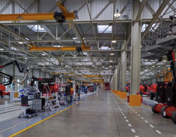 noticias maquinaria SERE Maintenance equipa producción de Manitou
