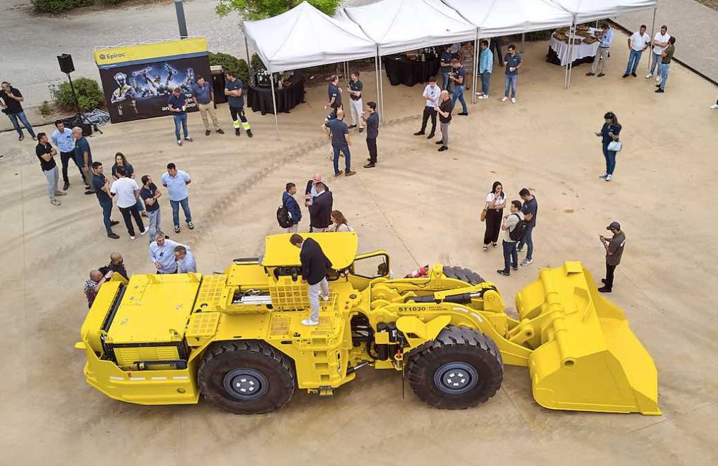 noticias maquinaria Epiroc pala ST1030 eléctrica