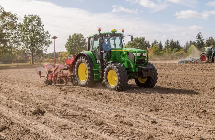 noticias maquinaria aperos del tractor AutoTrac™ de John Deere