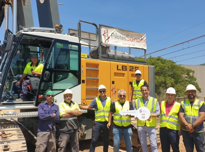 noticias maquinaria pilotadora de rotación Liebherr LB25