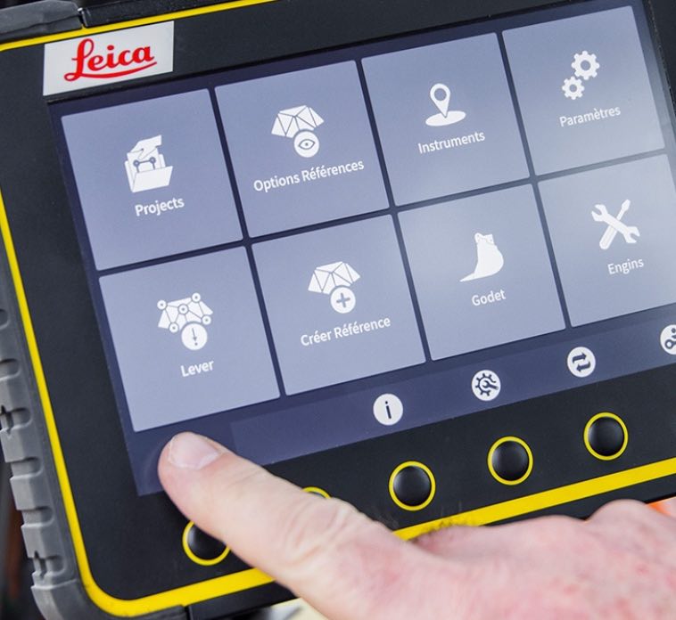 noticias maquinaria Hitachi ZX210LC-7 con Leica Geosystems en Bauma