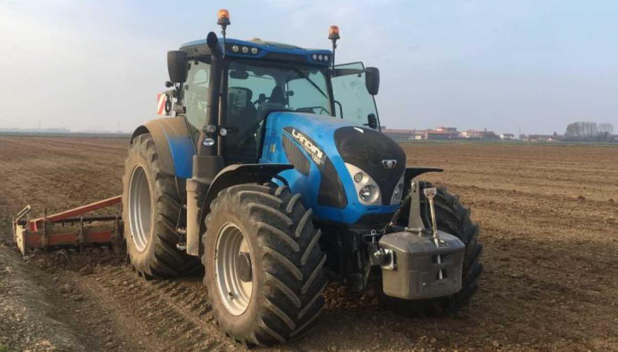 noticias maquinaria Landini Serie 7-220