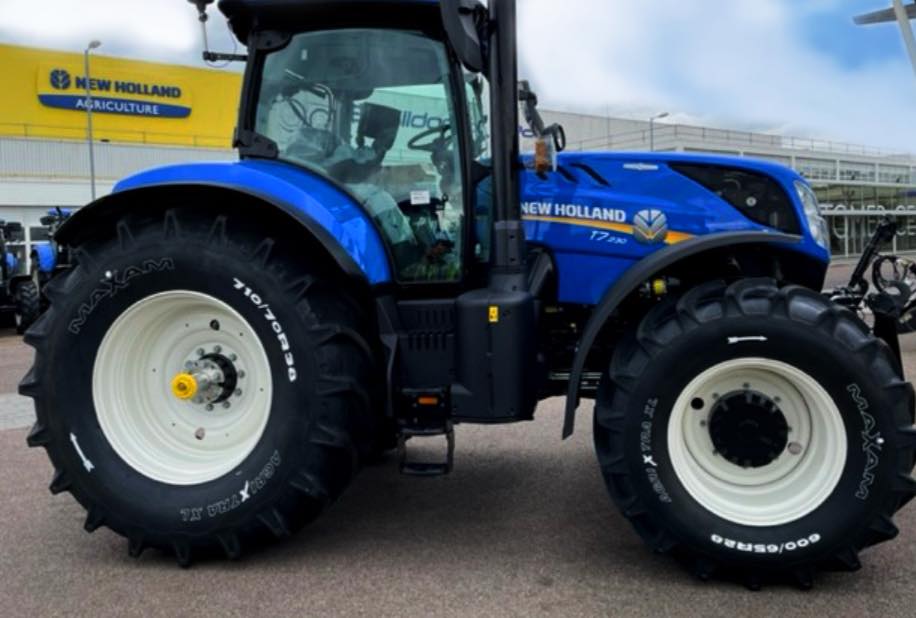 noticias maquinaria MAXAM neumáticos a New Holland