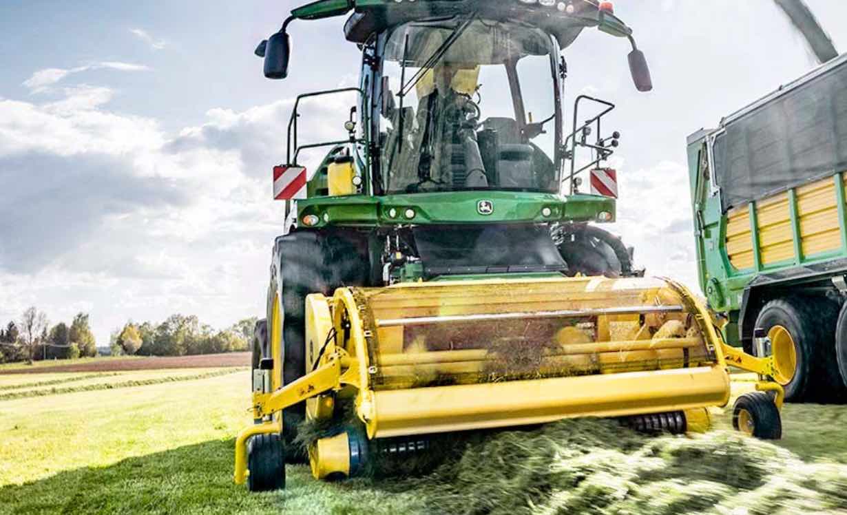 noticias maquinaria cosechadoras de forraje de John Deere