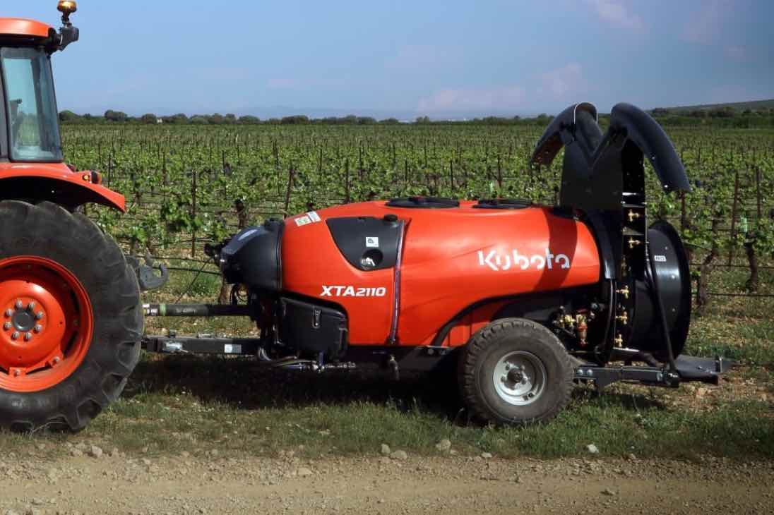 noticias maquinaria kubota atomizador para cultivos especiales XTA21