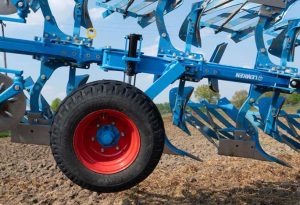 noticias maquinaria Juwel 6 arados LEMKEN