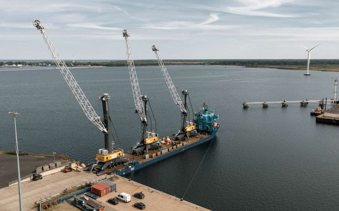 noticias maquinaria grúas móviles portuarias Liebherr