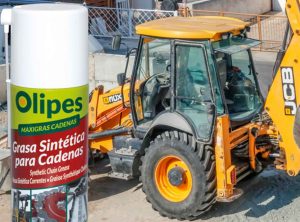 noticias maquinaria Olipes Maxigras Cadenas en spray para guías de retroexcavadoras