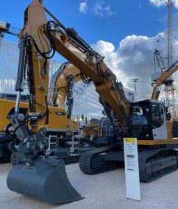 noticias maquinaria excavadora sobre cadenas Liebherr R 928 G8