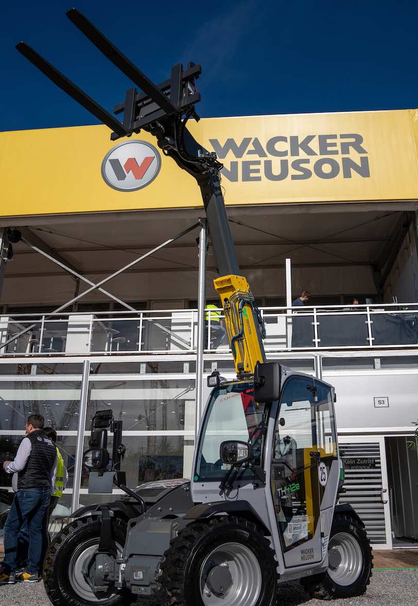 noticias maquinaria manipulador telescópico eléctrico TH412e de Wacker Neuson.