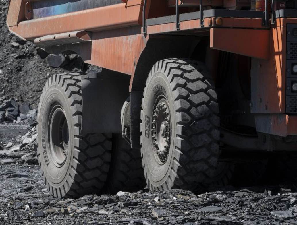 noticias maquinaria neumáticos EARTHMAX SR 45 M de BKT