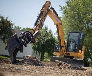 noticias maquinaria Caterpillar amplía la oferta del sistema Tilt Rotate (TRS)