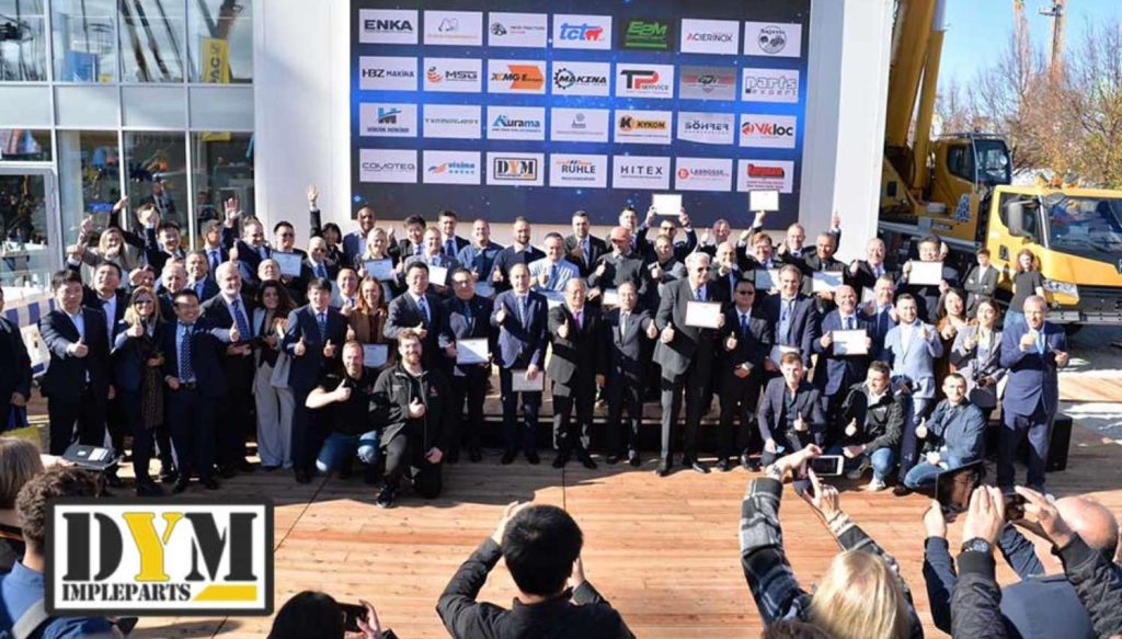 noticias maquinaria GRUPO DYM firma el acuerdo de colaboracion directo con XCMG