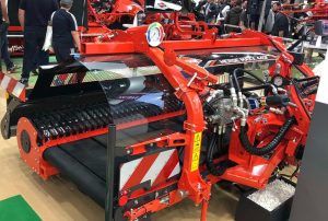 noticias maquinaria KUHN hilerador de cinta MERGE MAXX 440 F