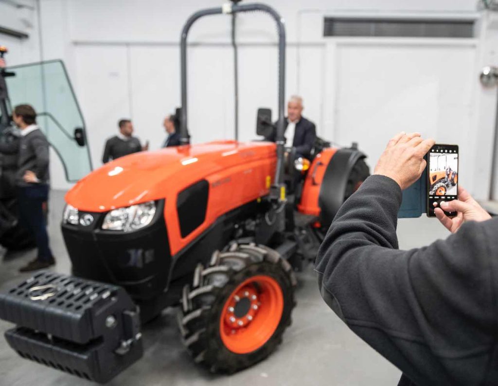 noticias maquinaria Kubota nuevo tractor M5002 Narrow