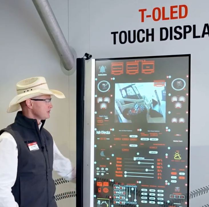 noticias maquinaria La tecnología transparente OLED de Bobcat en Bauma 2022