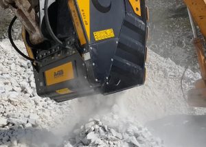 noticias maquinaria MB Crusher BF135.8 tritura calizas