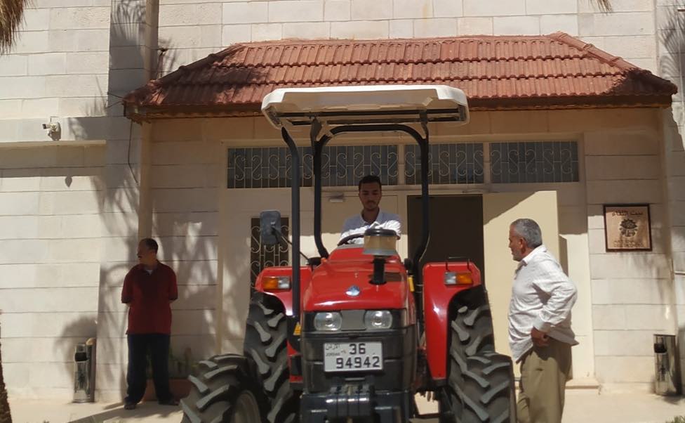 noticias maquinaria Donación de un tractor Case IH en Jordania