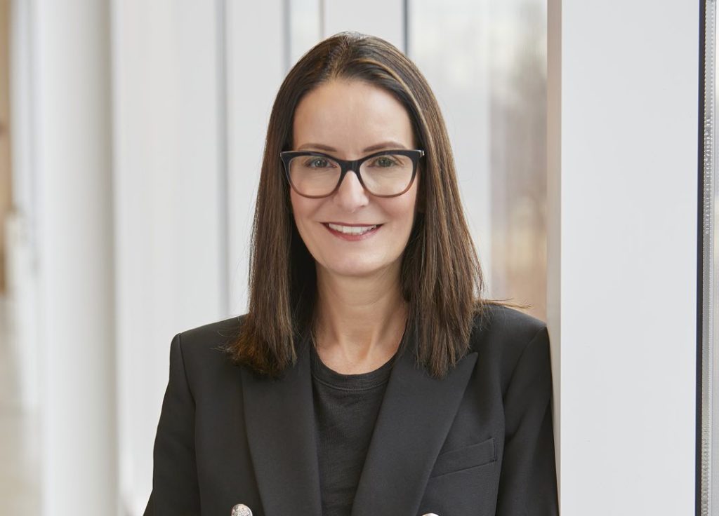 noticias maquinaria Kohler nombra a Samie Barr como directora de marca