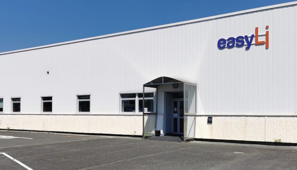 noticias maquinaria Manitou Group adquiere el 82% de easyLi