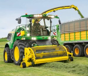 noticias maquinaria picadoras de forraje John Deere cumplen 50 años