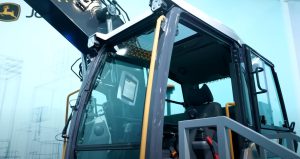 noticias maquinaria John Deere excavadora eléctrica en CES 2023