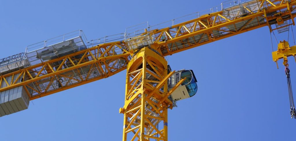 noticias maquinaria Manitowoc en China lanza la grúa torre MCT 1005