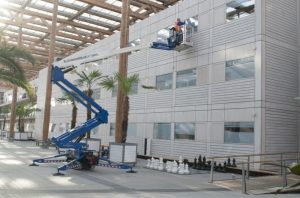 noticias maquinaria VERSALIFT Reino Unido Limited distribuirá la gama RUTHMANN BLUELIFT