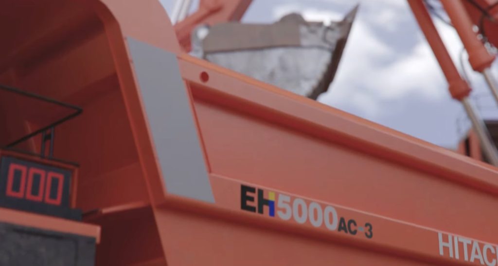 noticias maquinaria Hitachi Construction Machinery y First Quantum Minerals