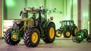 noticias maquinaria John Deere alcanza los 2 millones de tractores