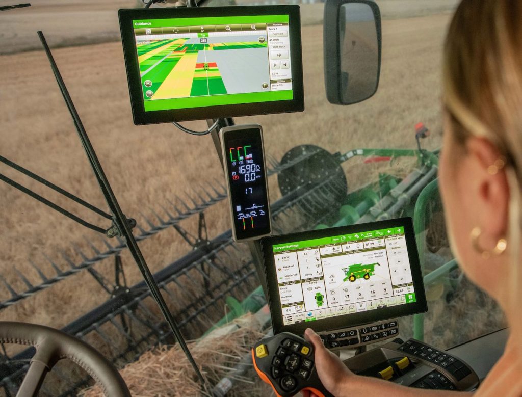 noticias maquinaria John Deere con familia de pantallas G5.