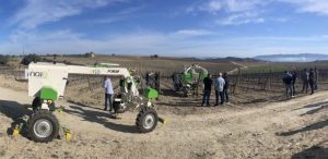 noticias maquinaria AG Group organiza la presentación del robot agrícola TED