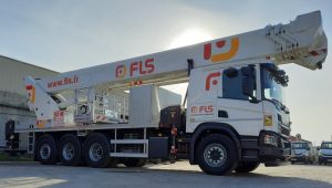 noticias maquinaria FLS cuenta con plataformas sobre camión Multitel Pagliero