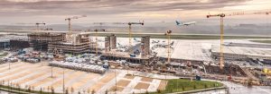 noticias maquinaria Grúas Liebherr aeropuerto de Luxemburgo.