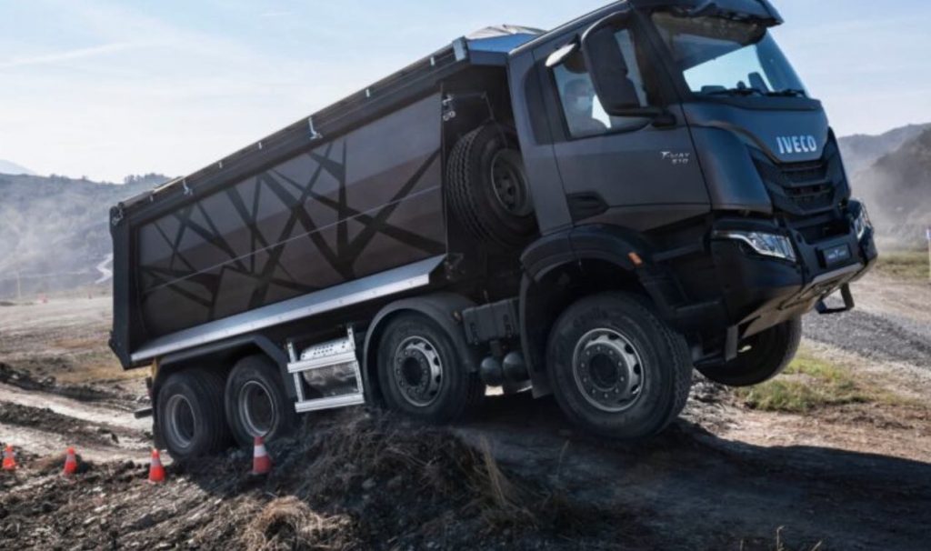 noticias maquinaria La gama Endutrax de Apollo Tyres para camiones Iveco