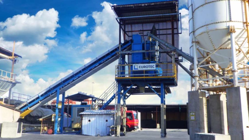 noticias maquinaria La planta dosificadora de hormigón Eurotec ECO60
