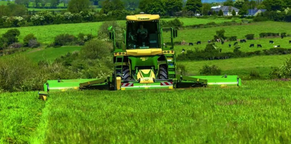 noticias maquinaria Nueva función de cambio lateral automático en BiG M de Krone