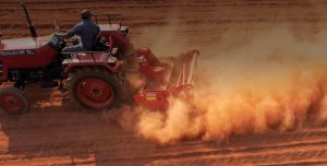 noticias maquinaria OJA el programa global de tractores de Mahindra