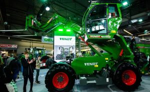 noticias maquinaria manipulador telescópico Fendt Cargo T74 Agrotech Kielce