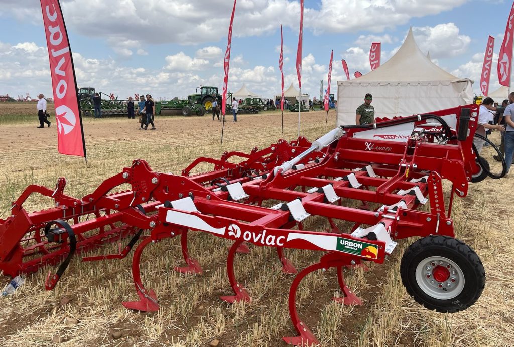 noticias maquinaria El apero único XLANDER de Ovlac en Demoagro