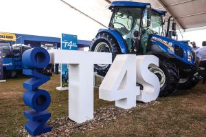 noticias maquinaria New Holland en Agrishow en Brasil