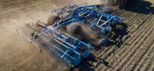 noticias maquinaria Nuevo cultivador Karat 10 polivalente de LEMKEN