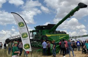 noticias maquinaria cosechadora de gran potencia  X9 de  John Deere