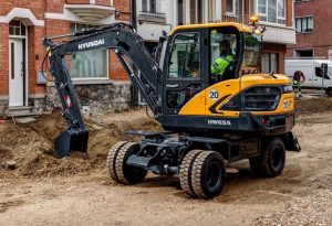noticias maquinaria HYUNDAI actualiza la línea de excavadoras compactas