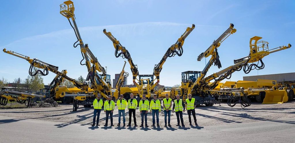 noticias maquinaria Epiroc entrega equipos de perforación frontal de alta tecnología