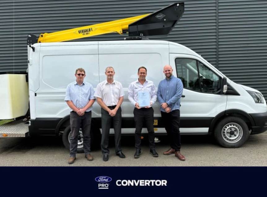 noticias maquinaria Versalift United Kingdom Limited obtiene la certificación Ford Pro