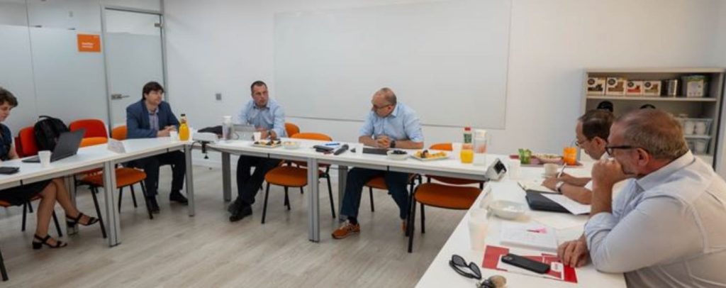 noticias maquianria ELEVA se reúne con ASEAMAC