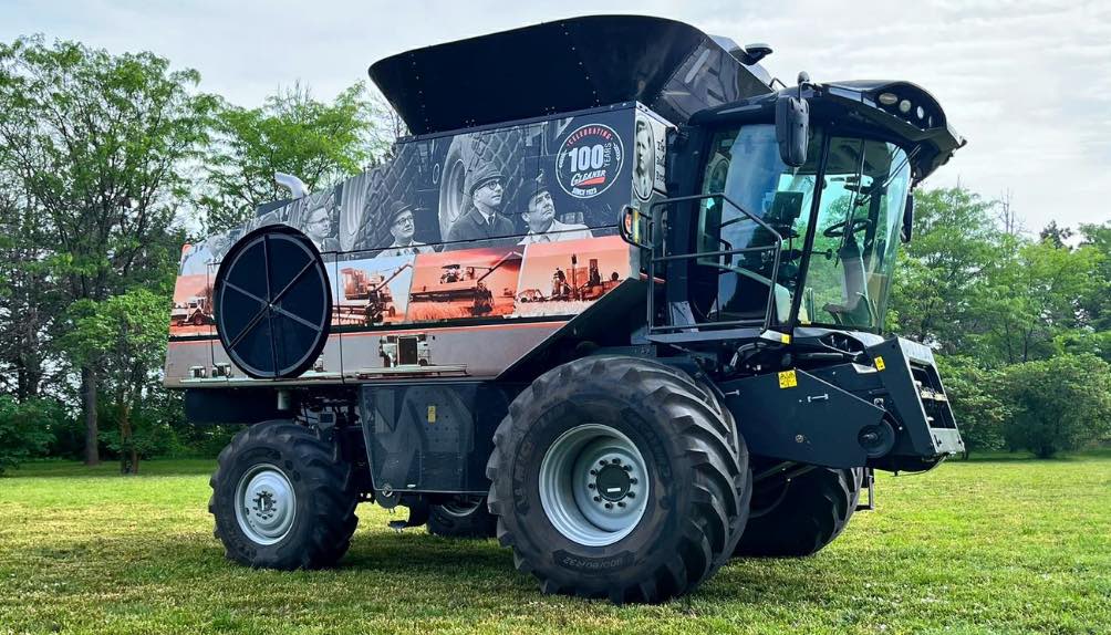 noticias maquinaria AGCO exhibe maquinas históricas y tecnología de vanguardia en 2023 Farm Progress Show