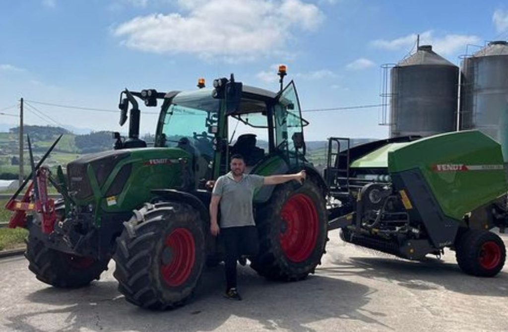 noticias maquinaria Agrícola Patricio S.L entrega una Fendt Rotana F130 Xtra